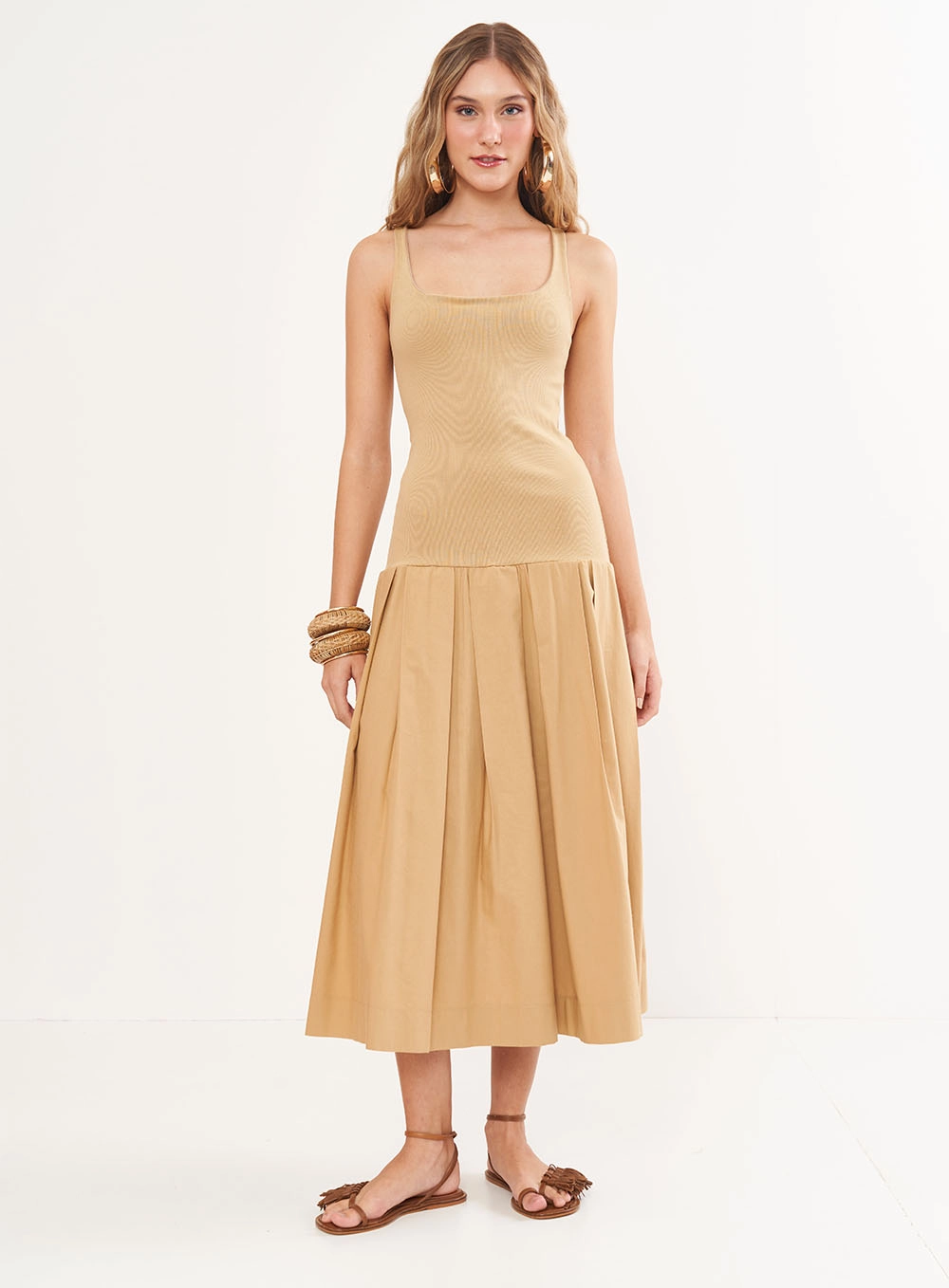 Vestido Midi Slim Com Franzido Bege