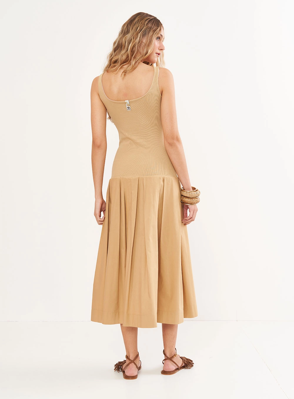 Vestido Midi Slim Com Franzido Bege