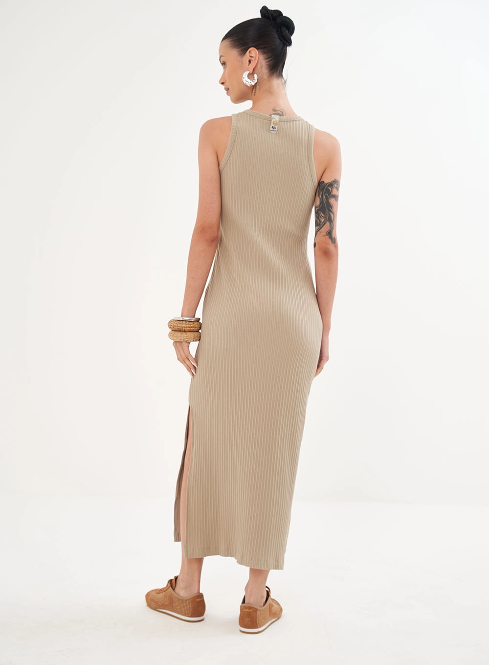 Vestido Malha Passione Canelado Midi Bege