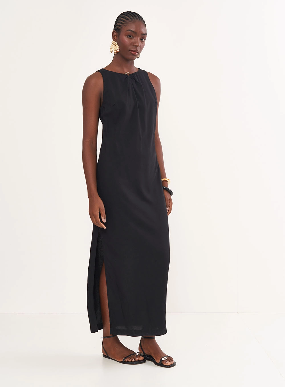 Vestido Reto Com Fenda Preto