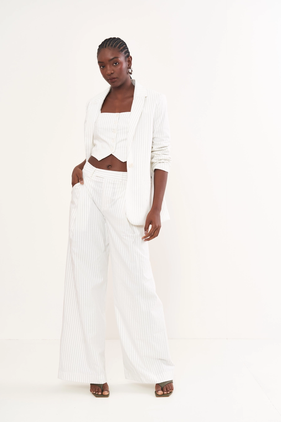 Blazer Feminino Risca De Giz Branco