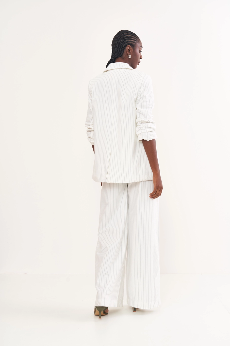 Blazer Feminino Risca De Giz Branco
