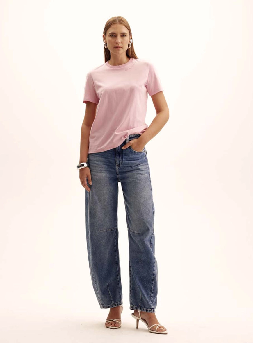 Camiseta Feminina Comfort Gola Redonda Rosa 1