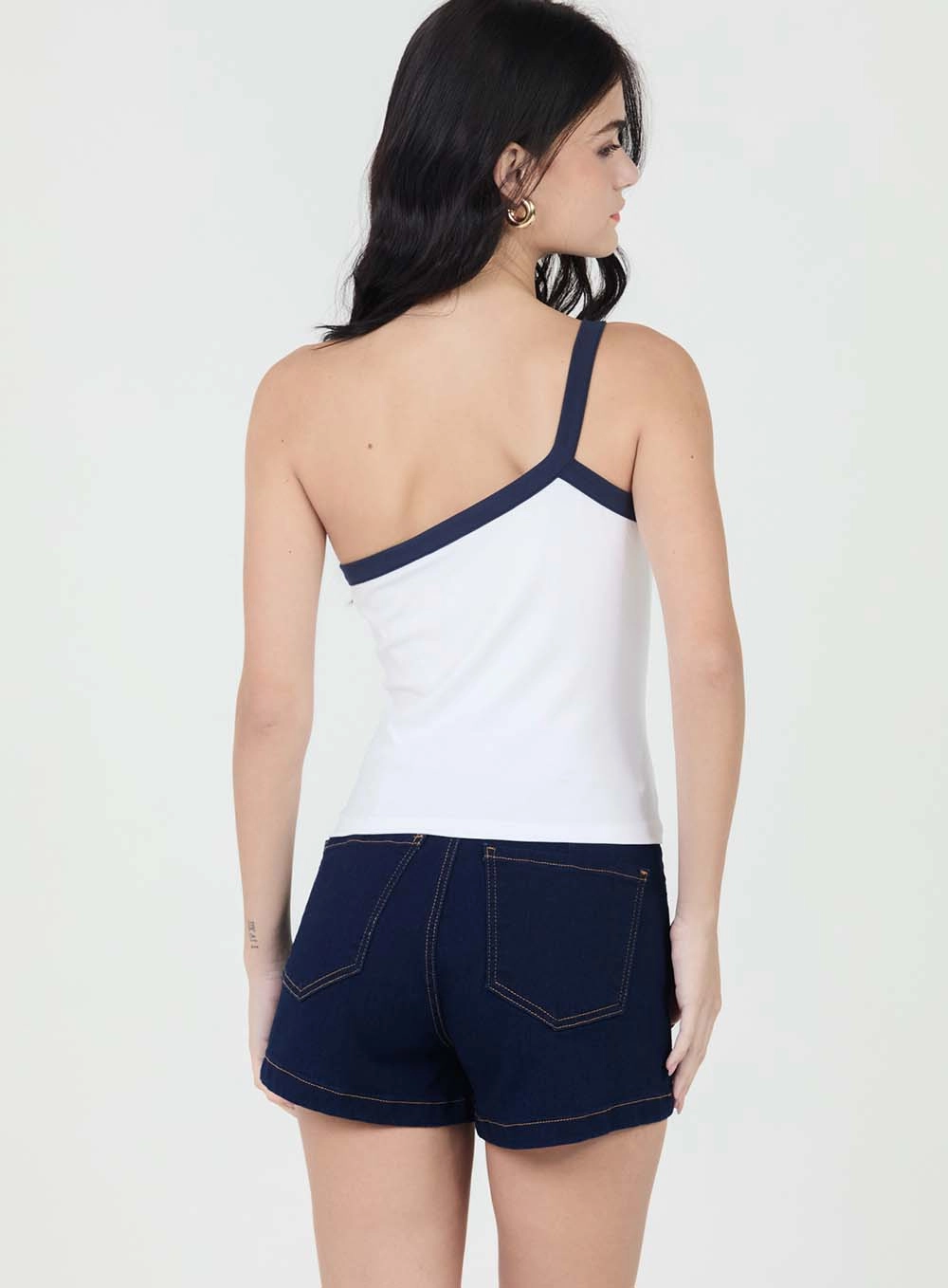 Blusa Small Canelada Com Contraste Branco 3
