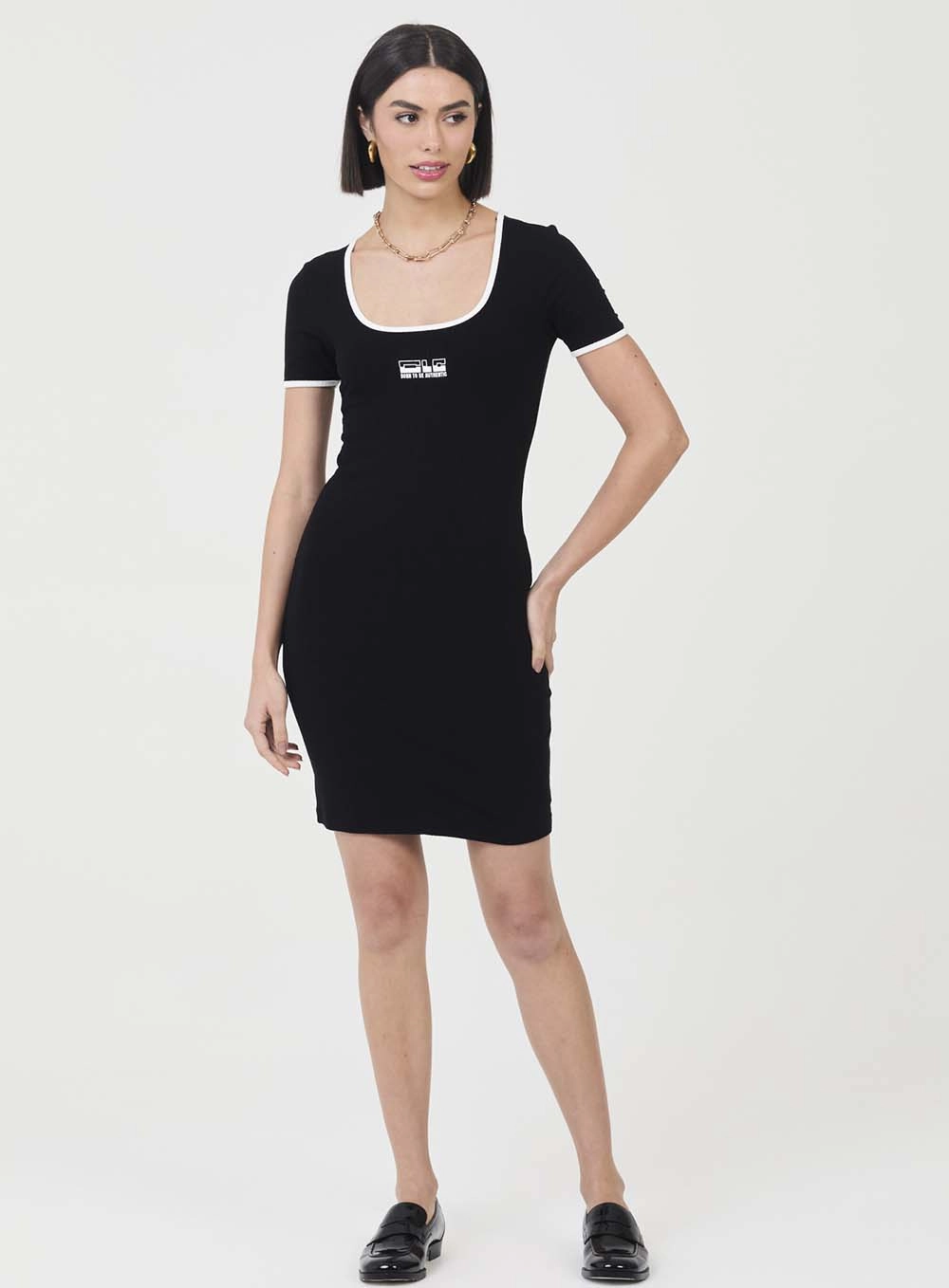 Vestido Small Canelado Com Detalhe Contrastante Preto 1