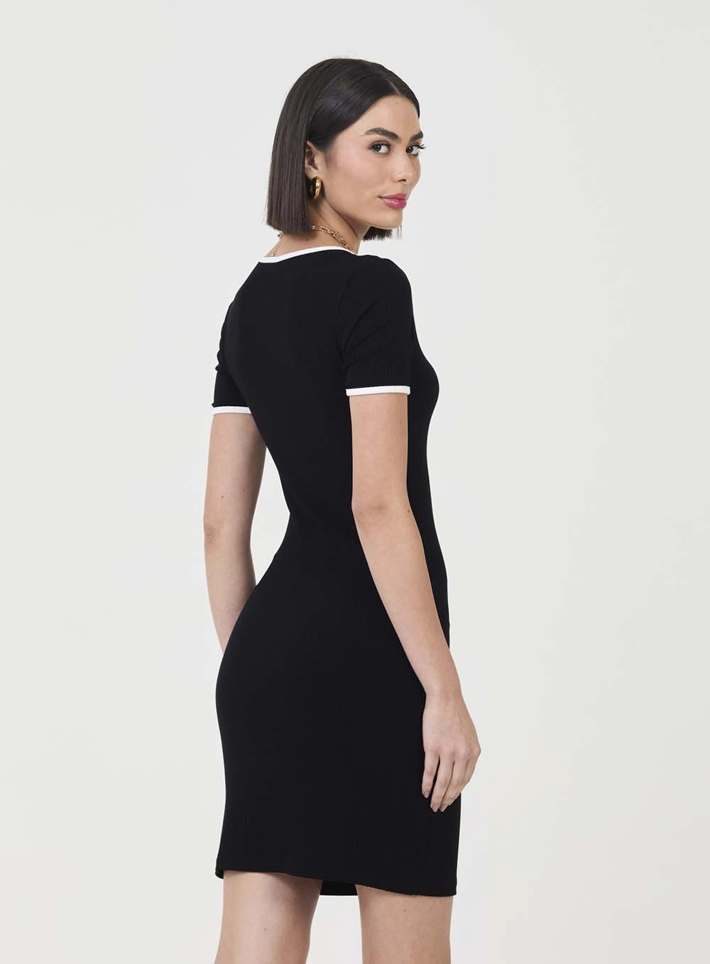 Vestido Small Canelado Com Detalhe Contrastante Preto 3