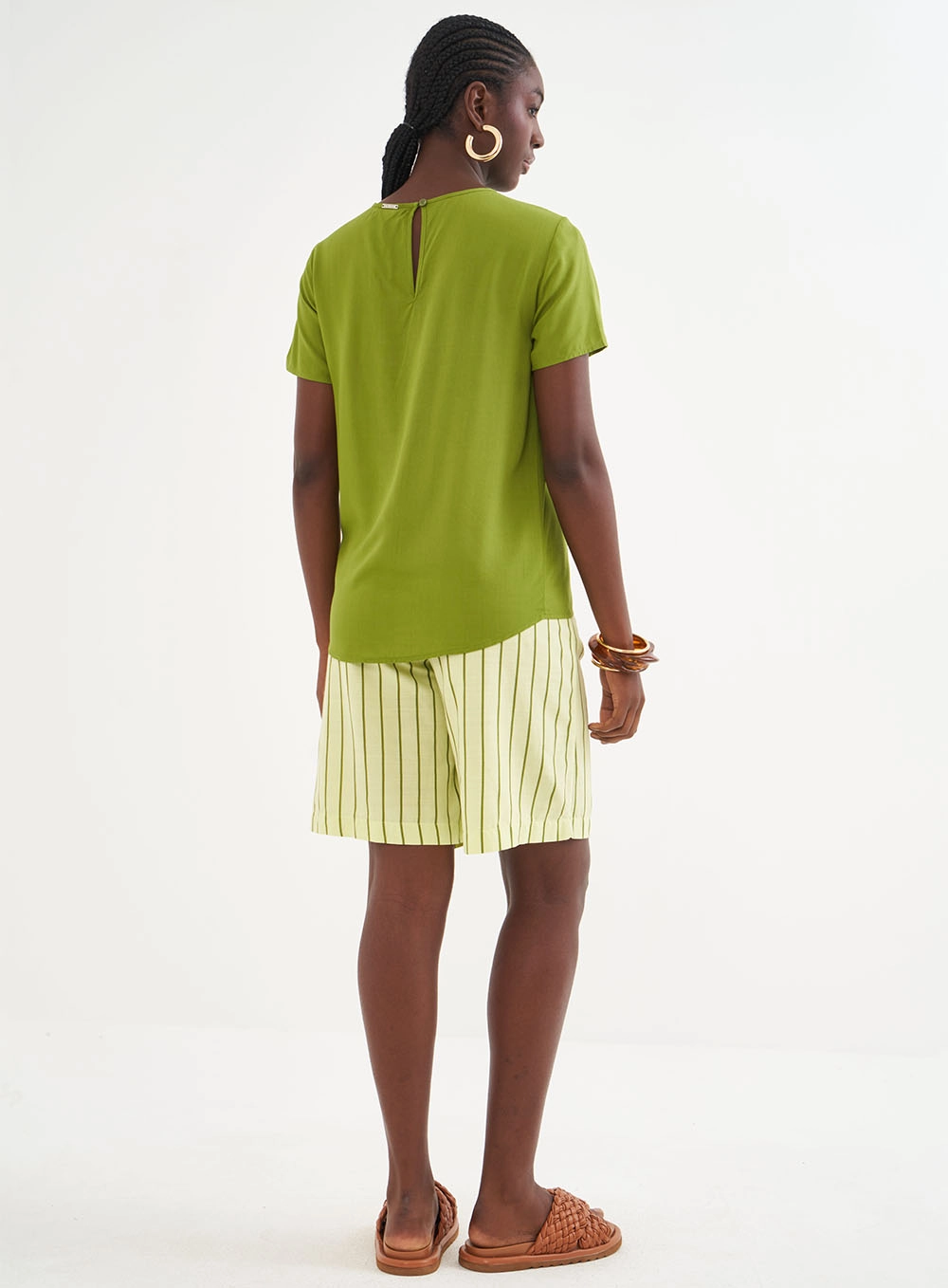 Camiseta Feminina Basic Manga Curta Verde
