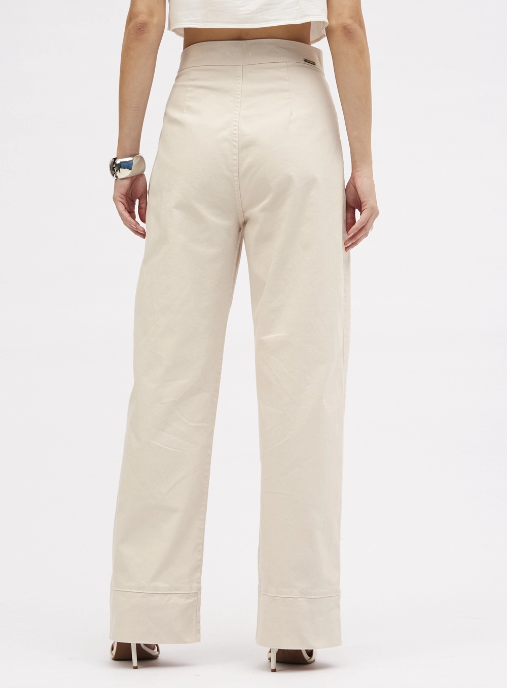 Calça Feminina Alfaiataria Wide Leg Com Pregas Bege 3