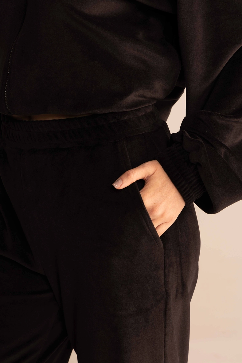 Calça Feminina Comfort Moletom Veludo Preto 3