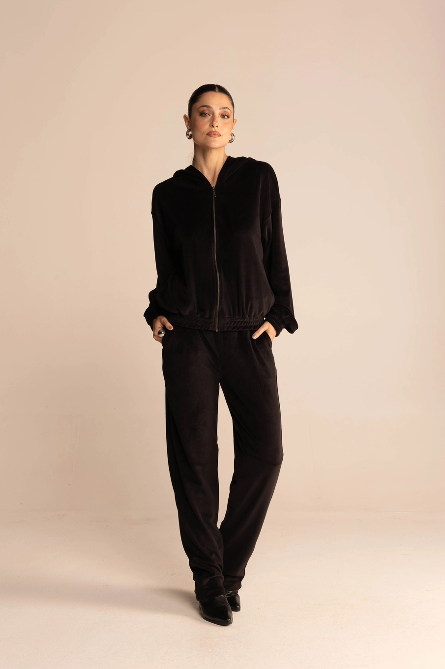 Calça Feminina Comfort Moletom Veludo Preto 1