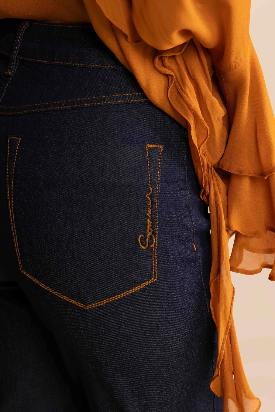 Calça Jeans Feminina Reta Slim Escura Índigo 3
