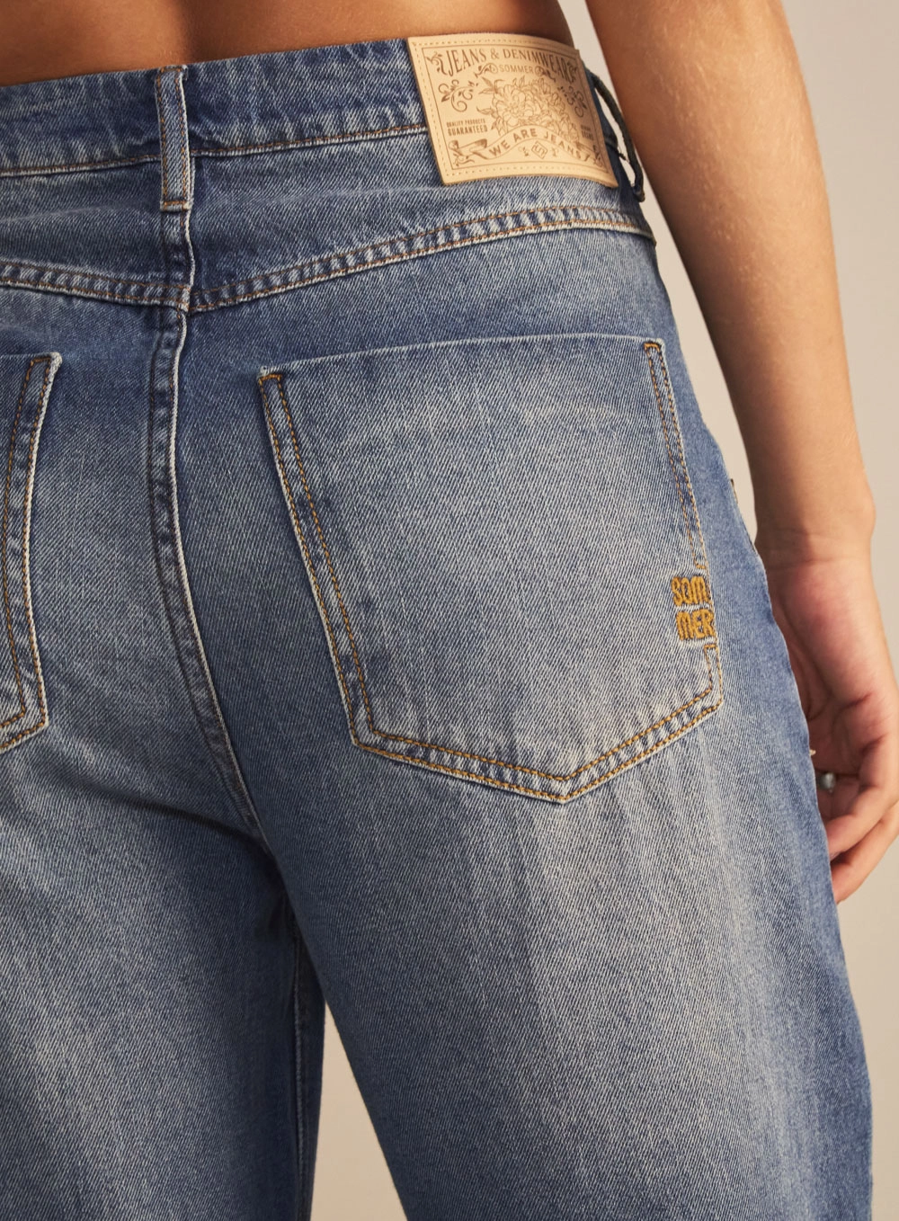 Calça Jeans Feminina Baggy Wide Leg Com Rasgos Índigo 3