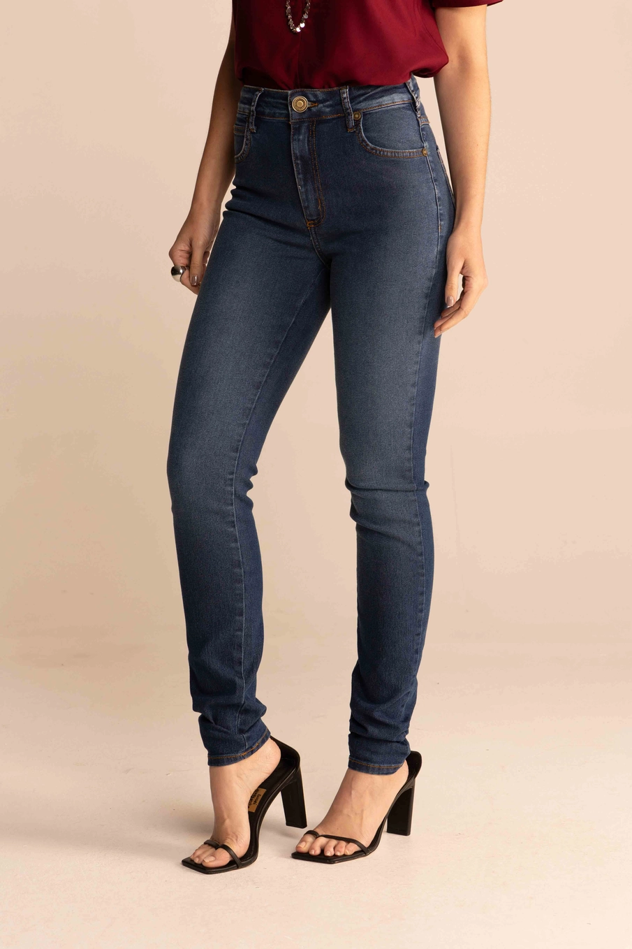 Calça Jeans Feminina Skinny Lavagem Média Índigo 2