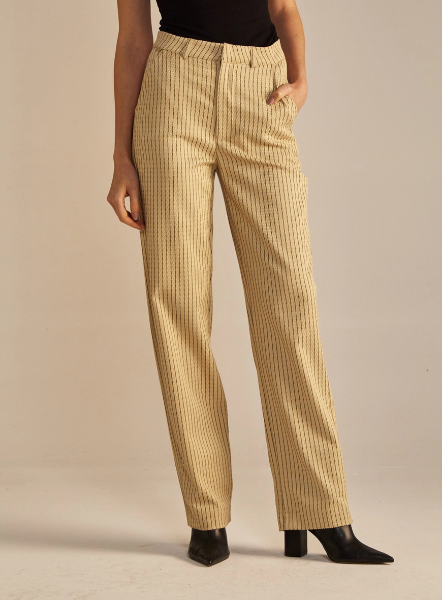Calça Feminina Alfaiataria Reta Listrada Estampados 2
