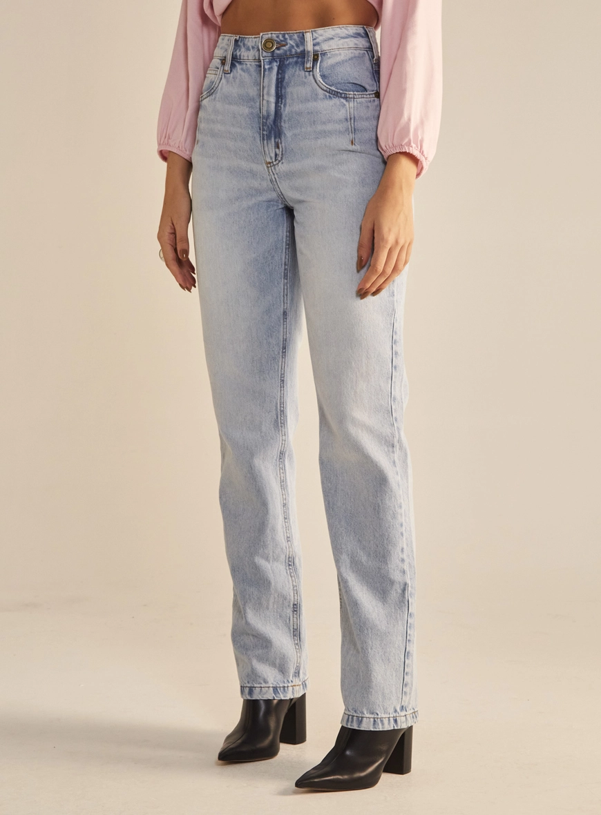 Calça Jeans Feminina Reta Slim Lavagem Clara Índigo 2