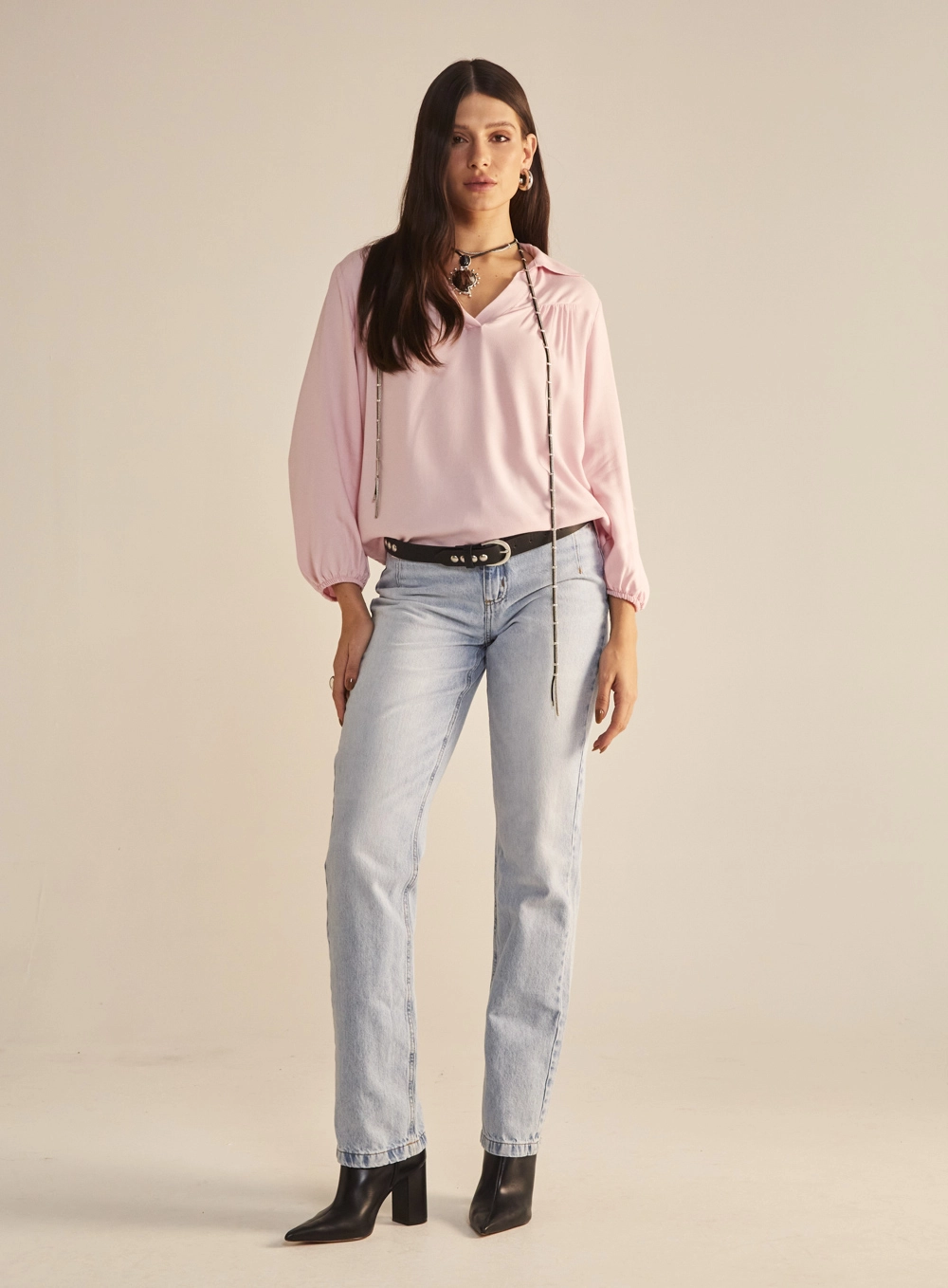 Calça Jeans Feminina Reta Slim Lavagem Clara Índigo 1
