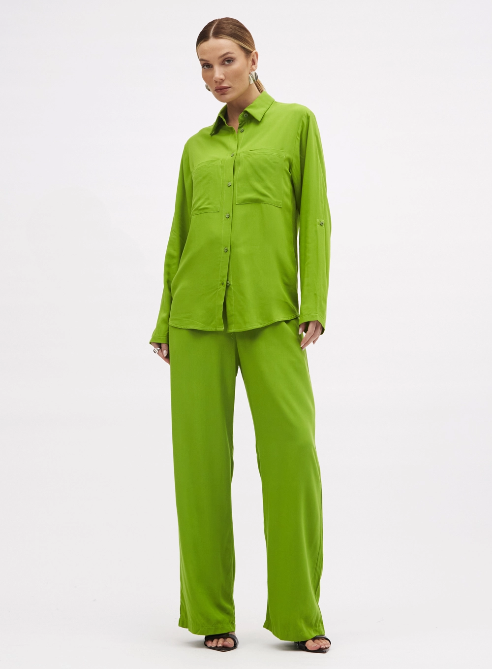 Camisa Comfort Com Bolsos Verde 1