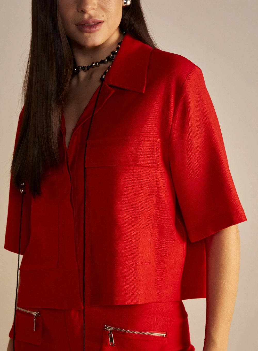 Camisa Feminina Encurtada Com Bolsos Vermelho 2