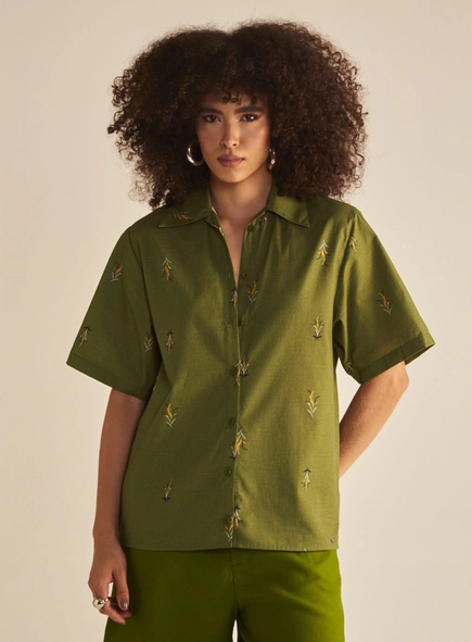 Camisa Feminina Comfort Bordada