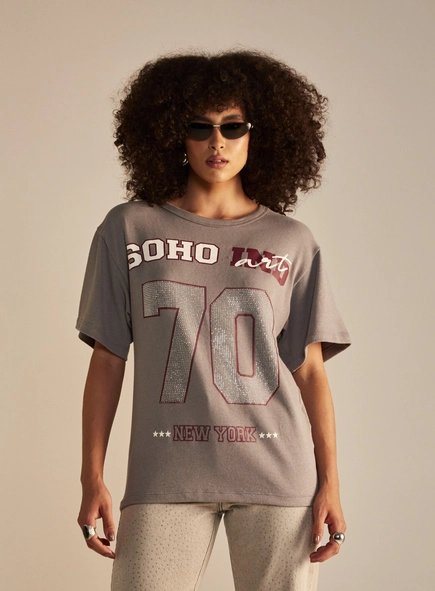 Camiseta Estampada Com Aplicação