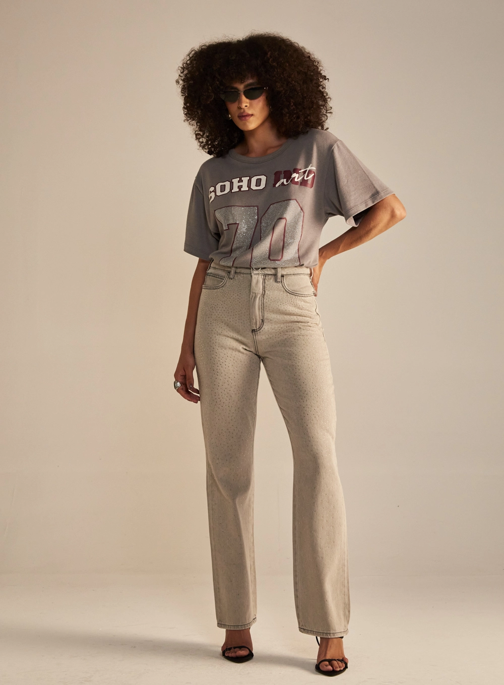 Camiseta Estampada Com Aplicação Cinza 4