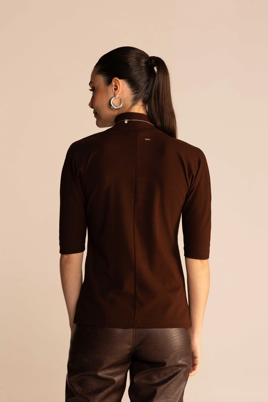 Blusa Feminina Slim Rib Gola Alta Manga 3/4 Marrom 3