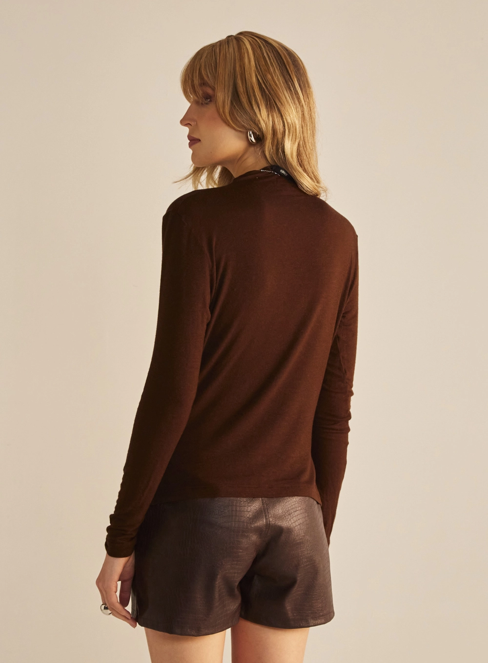 Blusa Feminina Linho Franzido Lateral Marrom 3