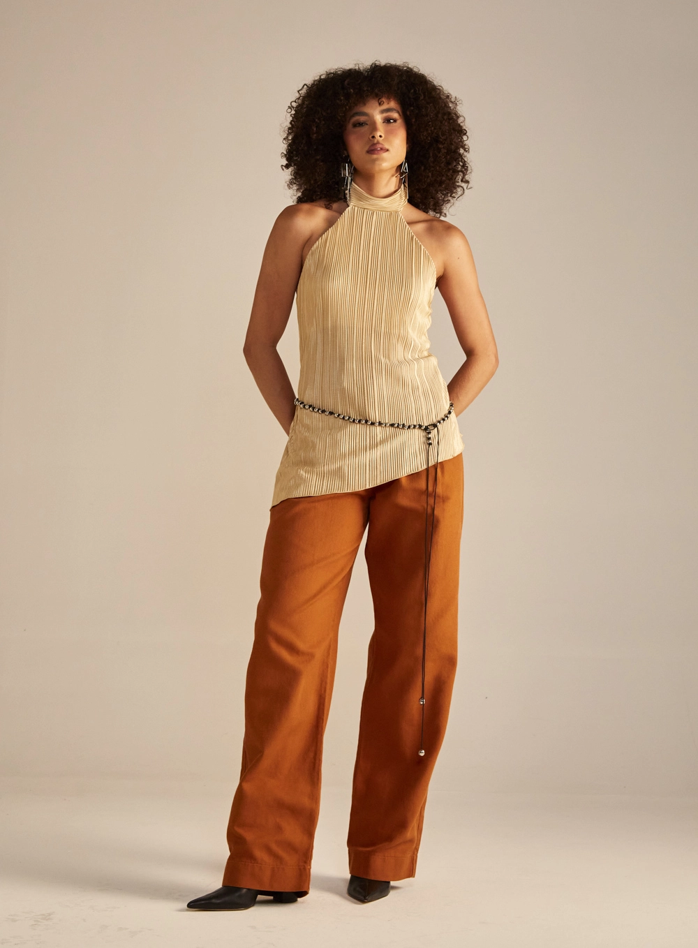 Blusa Feminina Plissada Assimétrica Bege 4