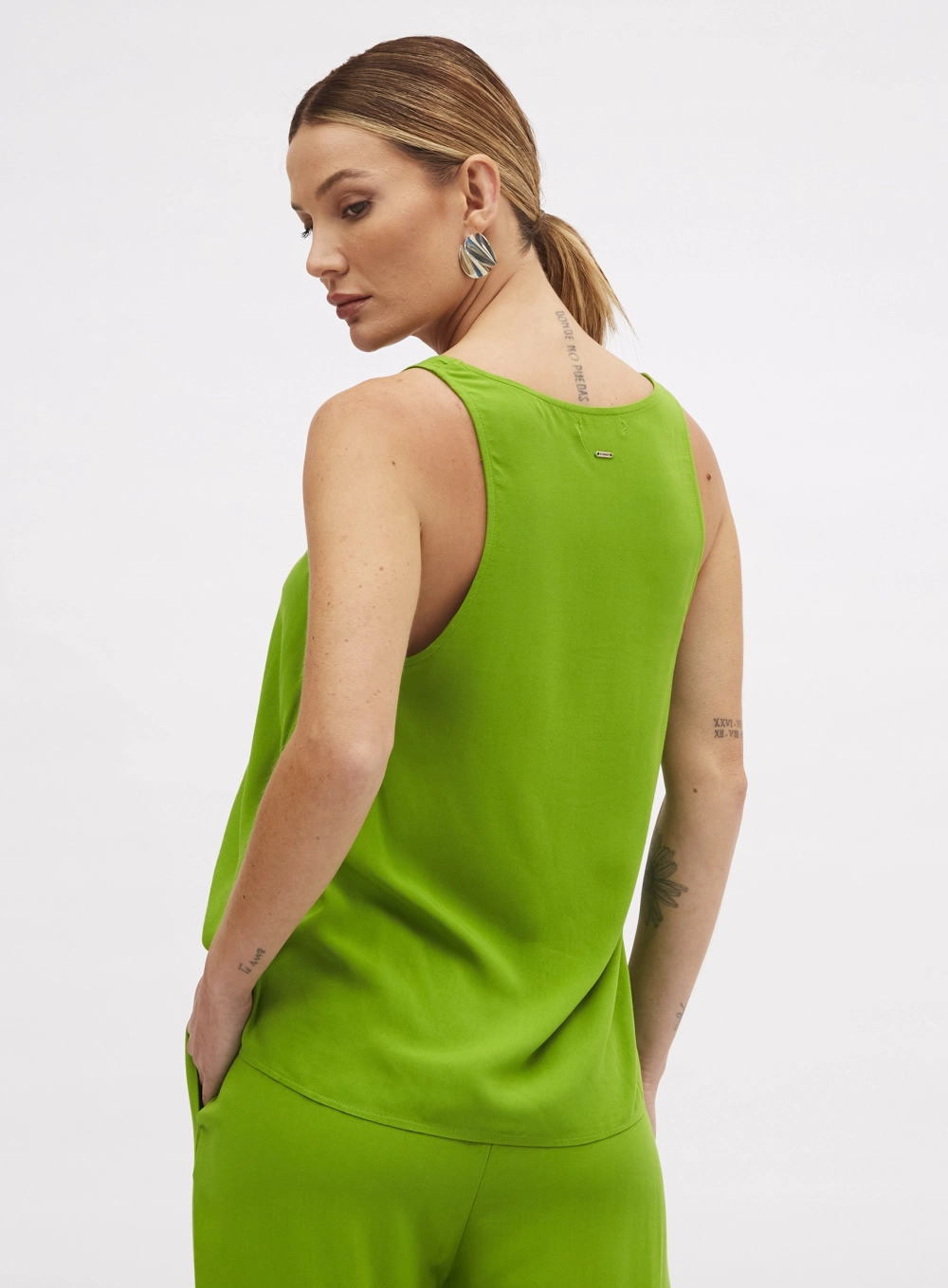 Blusa Fluida Com Decote U Verde 3