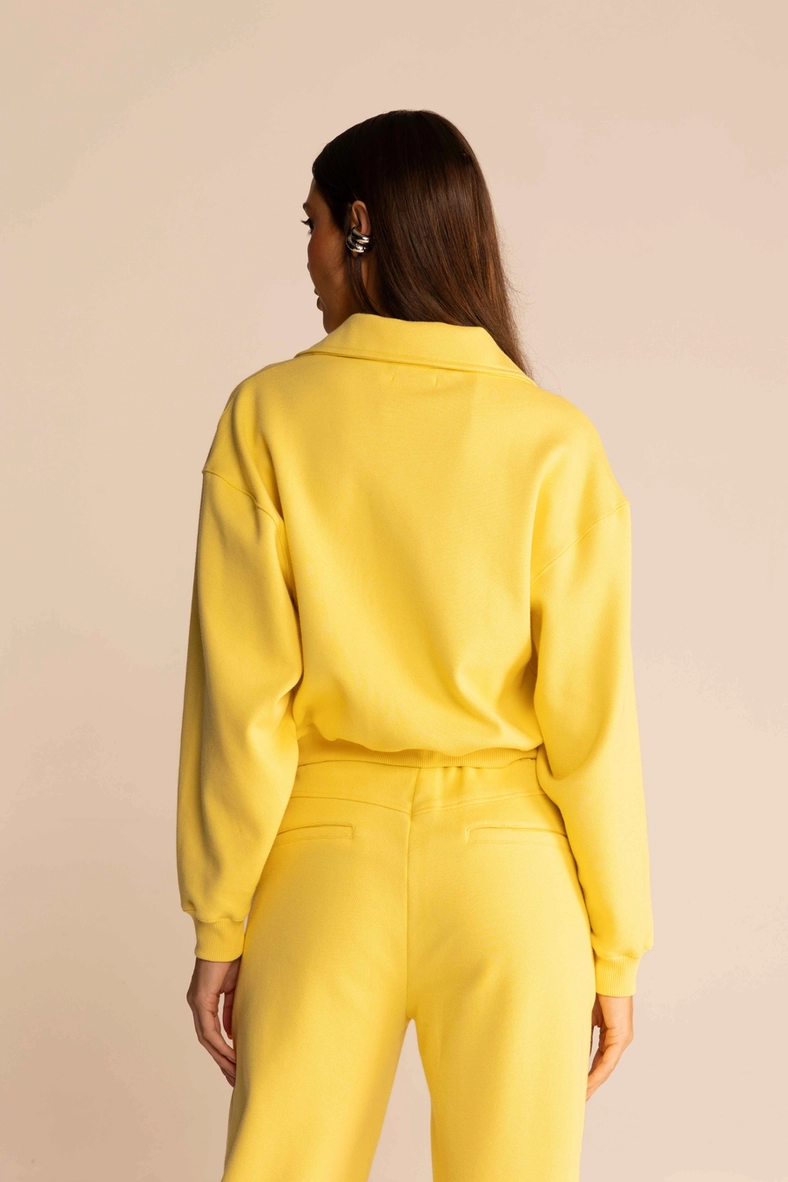 Blusão Feminino Square Gola Polo Com Logo Amarelo 3