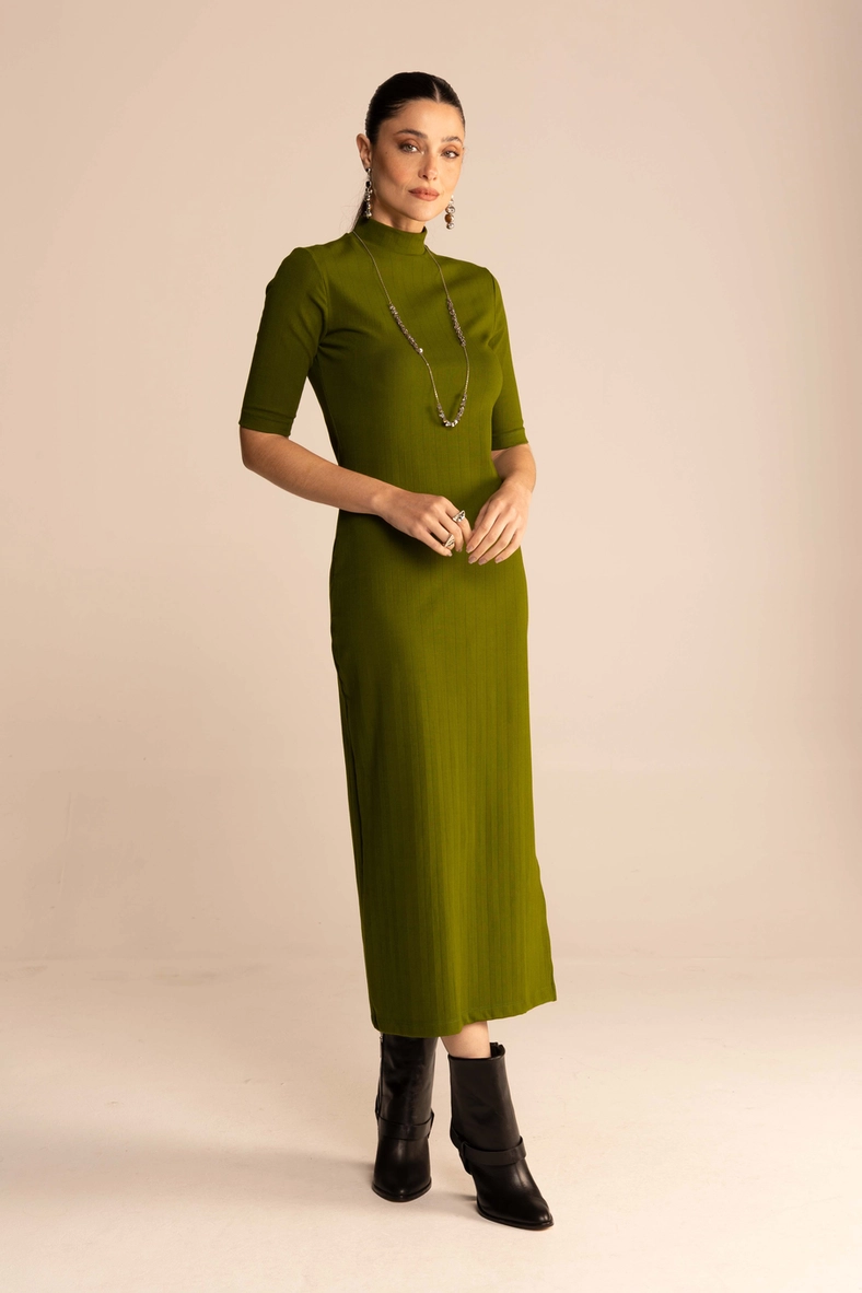 Vestido Canelado Com Fenda Verde Serrano 4