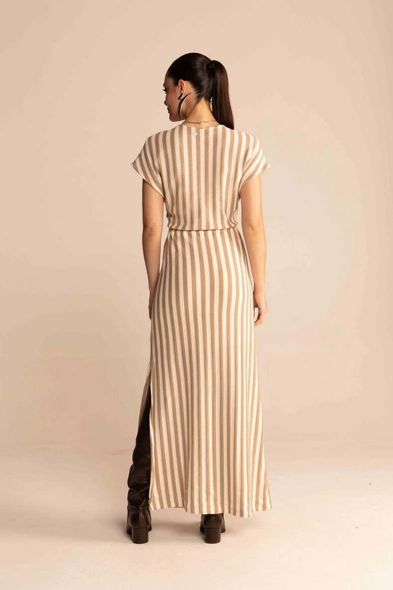 Vestido Midi Listrado Com Fenda Estampados 3