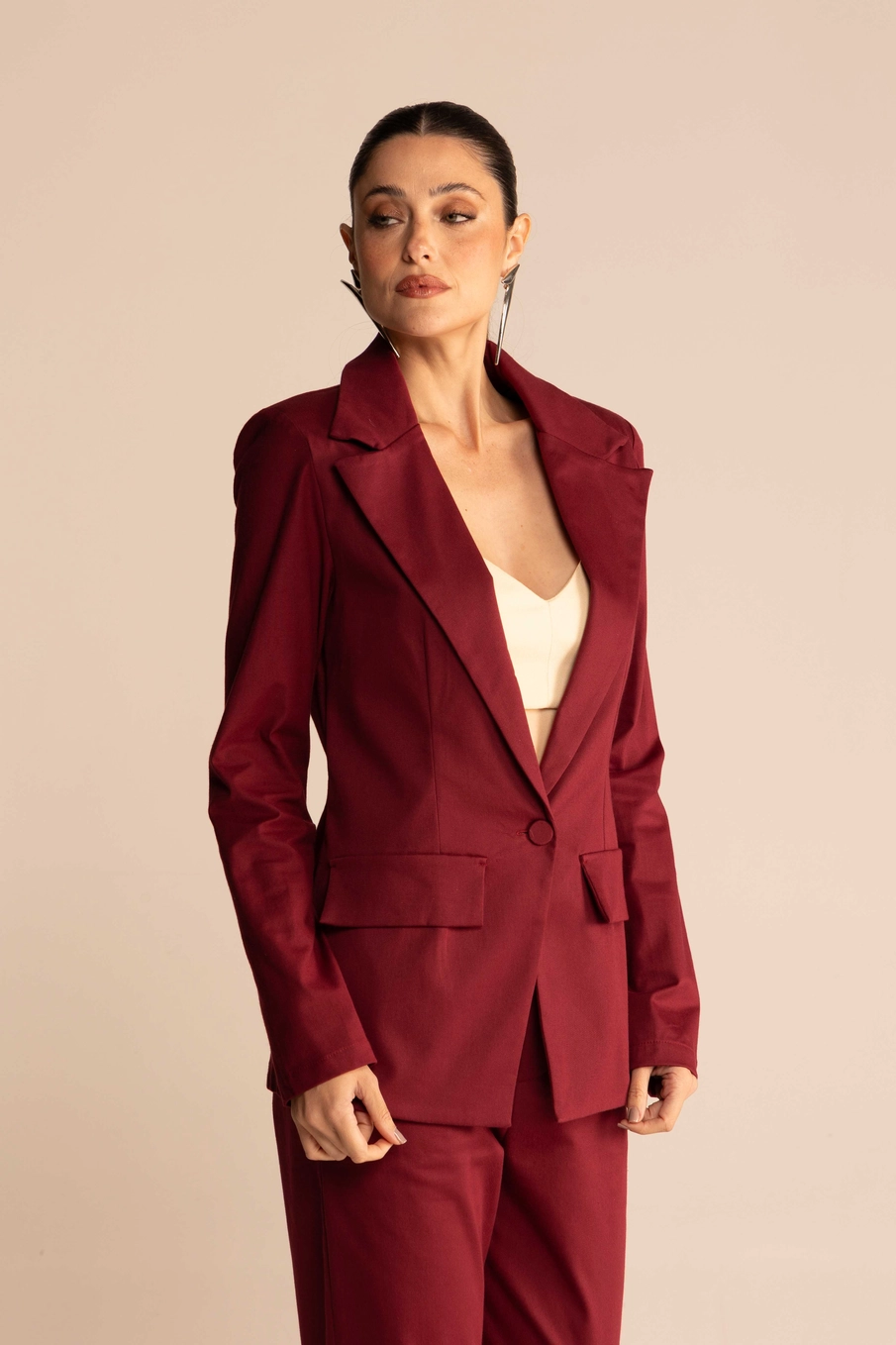 Blazer Feminino Alfaiataria Slim Bolso Com Lapela Bordô Bloodstone 1