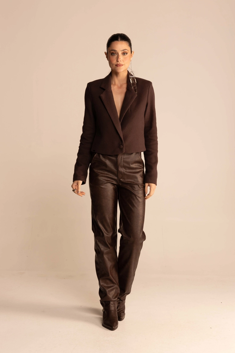Blazer Feminino Alfaiataria Comfort Encurtado Marrom 4