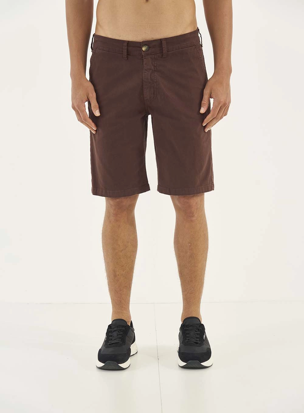 Bermuda Sarja Chino Marrom