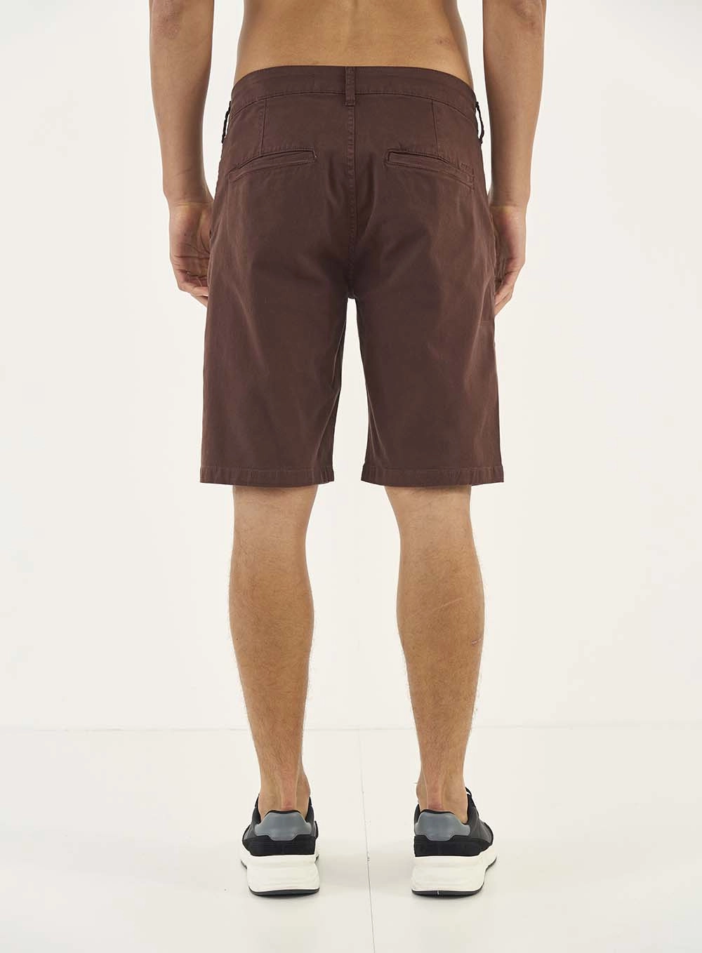 Bermuda Sarja Chino Marrom