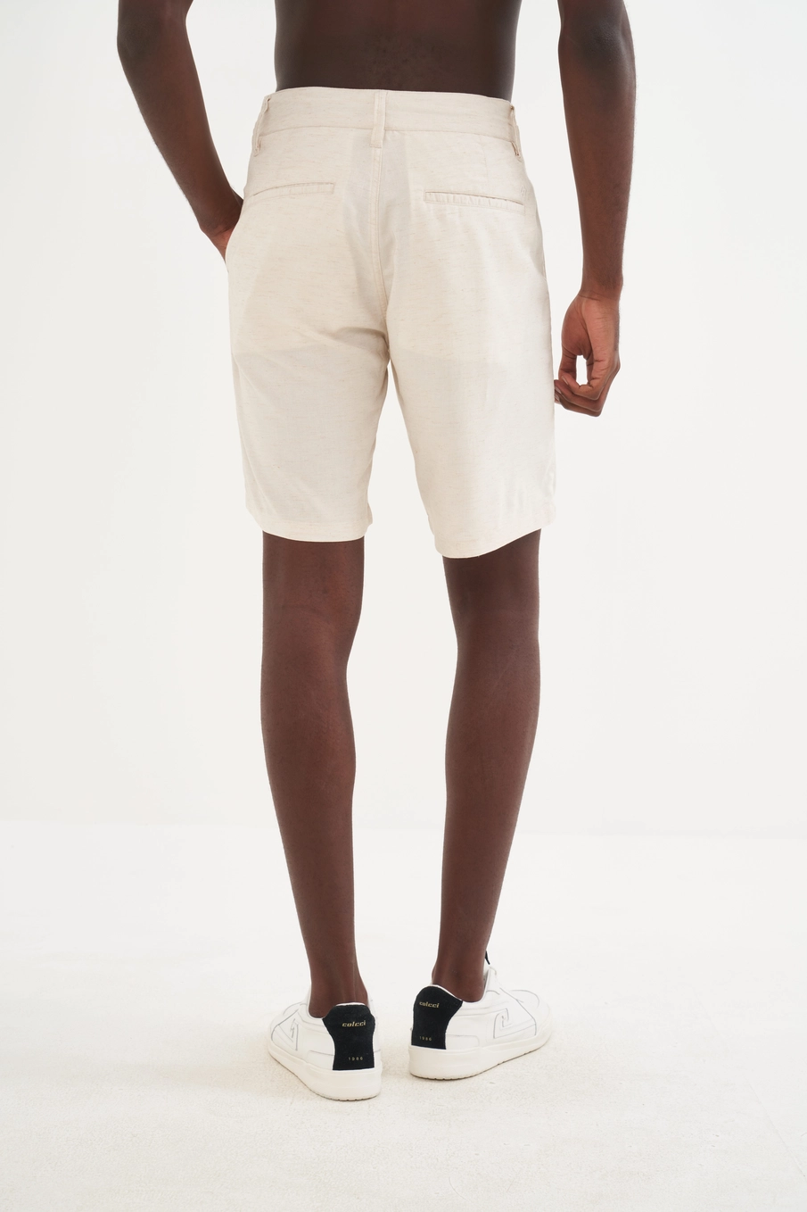 Bermuda Reta Viscose E Linho Bege