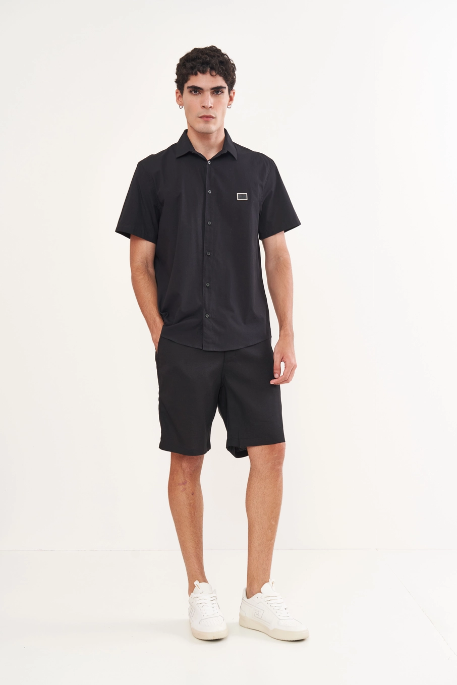 Bermuda Reta Viscose E Linho Preto