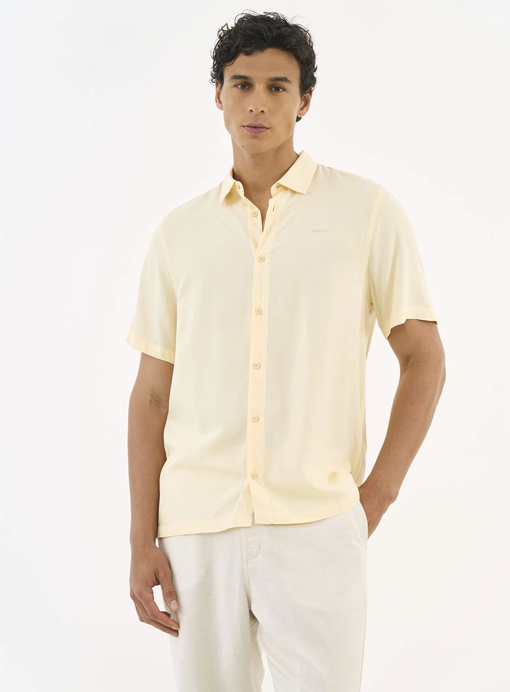 Camisa Relax Manga Curta Bege