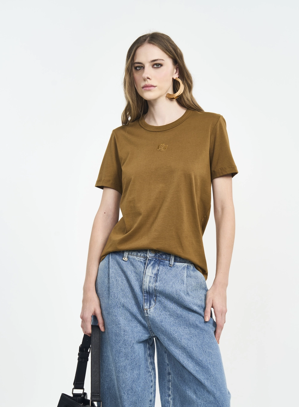 Camiseta Feminina Essential Algodão Marrom