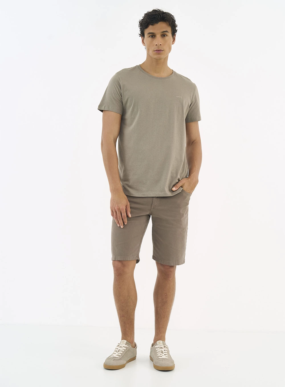 Camiseta Masculina Essential Marrom