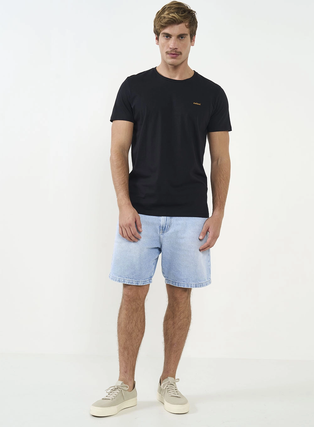 Camiseta Masculina Essential Preto