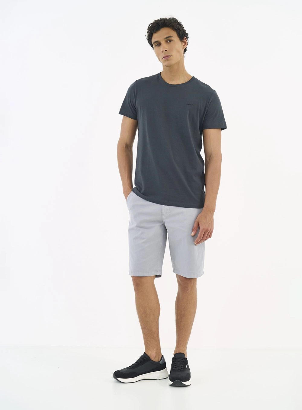 Camiseta Masculina Essential Cinza