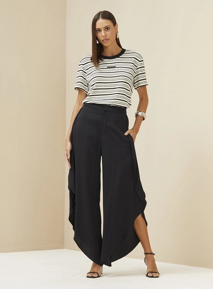 Calça Feminina Transpasse Lateral E Sobreposição