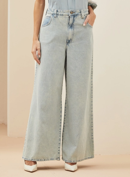 Calça Feminina Jeans Com Detalhe Em Logo -  Baggy