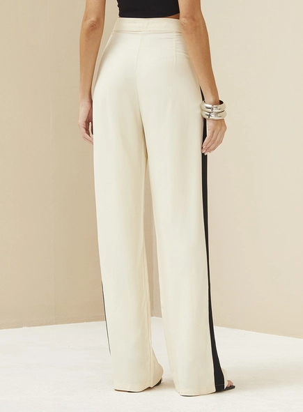Calça Feminina Alfaiataria Com Listra Lateral
