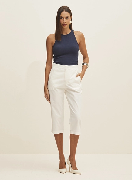 Calça Feminina Alfaiataria Capri