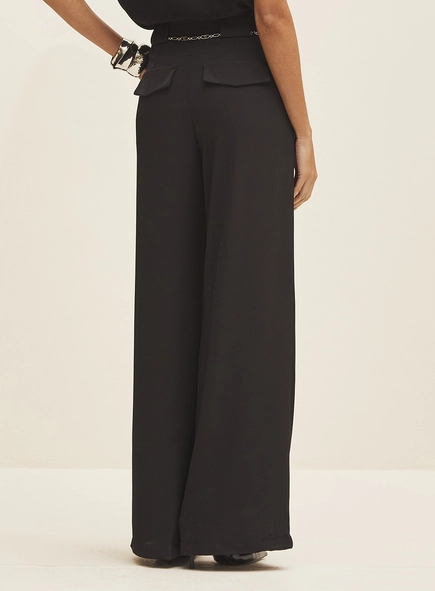 Calça Feminina Alfaiataria Ampla