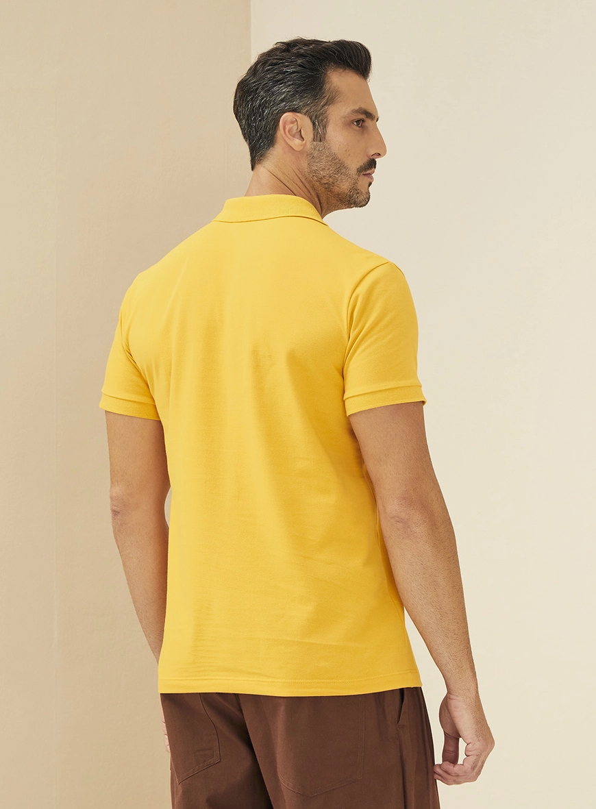 Polo Masculina Ajustada Muscle Amarelo