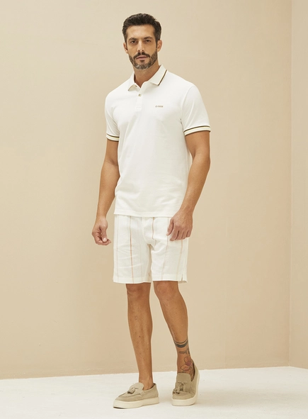 Polo Masculina Ajustada Com Detalhe Em Listras